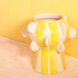 Akarmus Vase