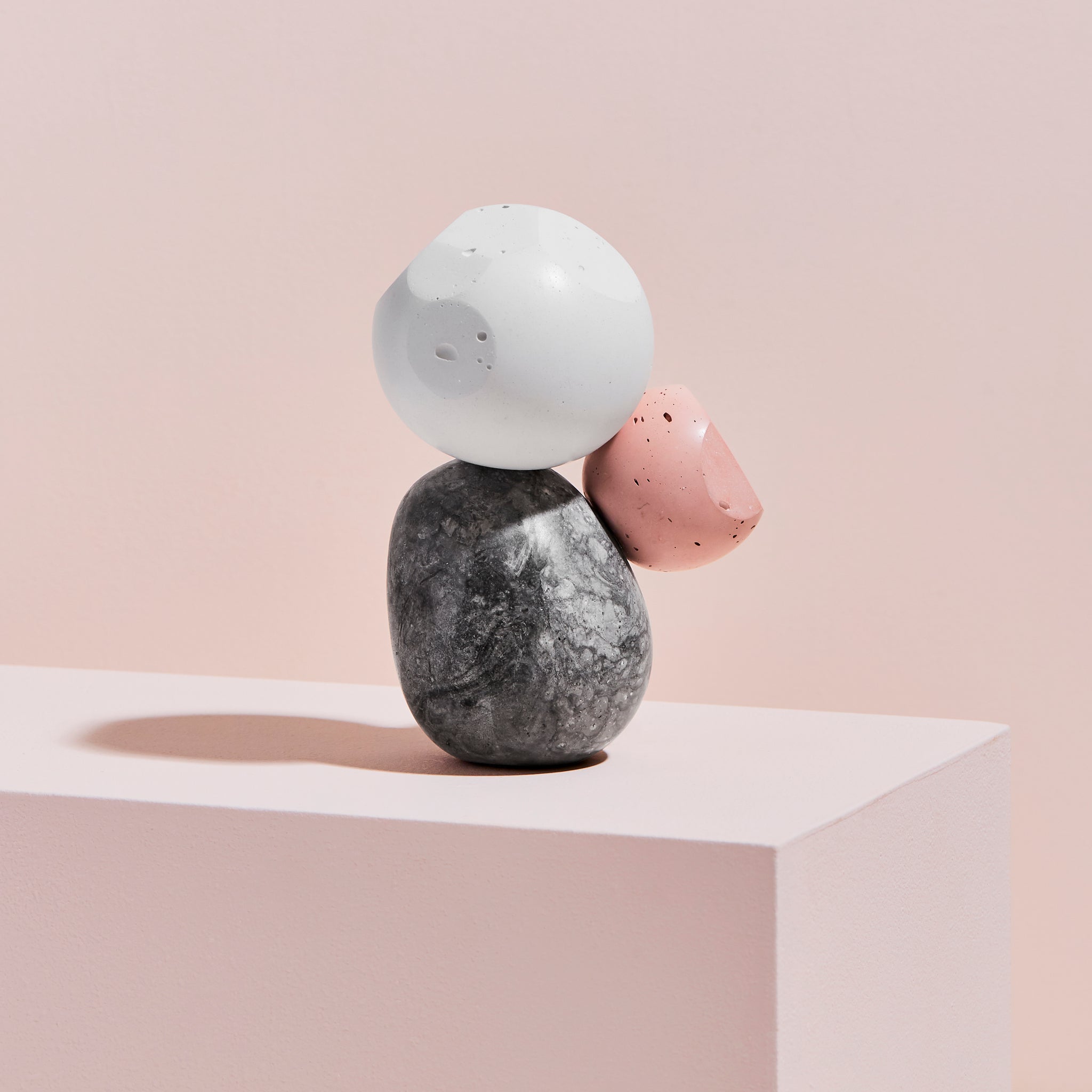 Standing White & Pink, One-of-a-Kind Sculpture MONOMIO Exclusive