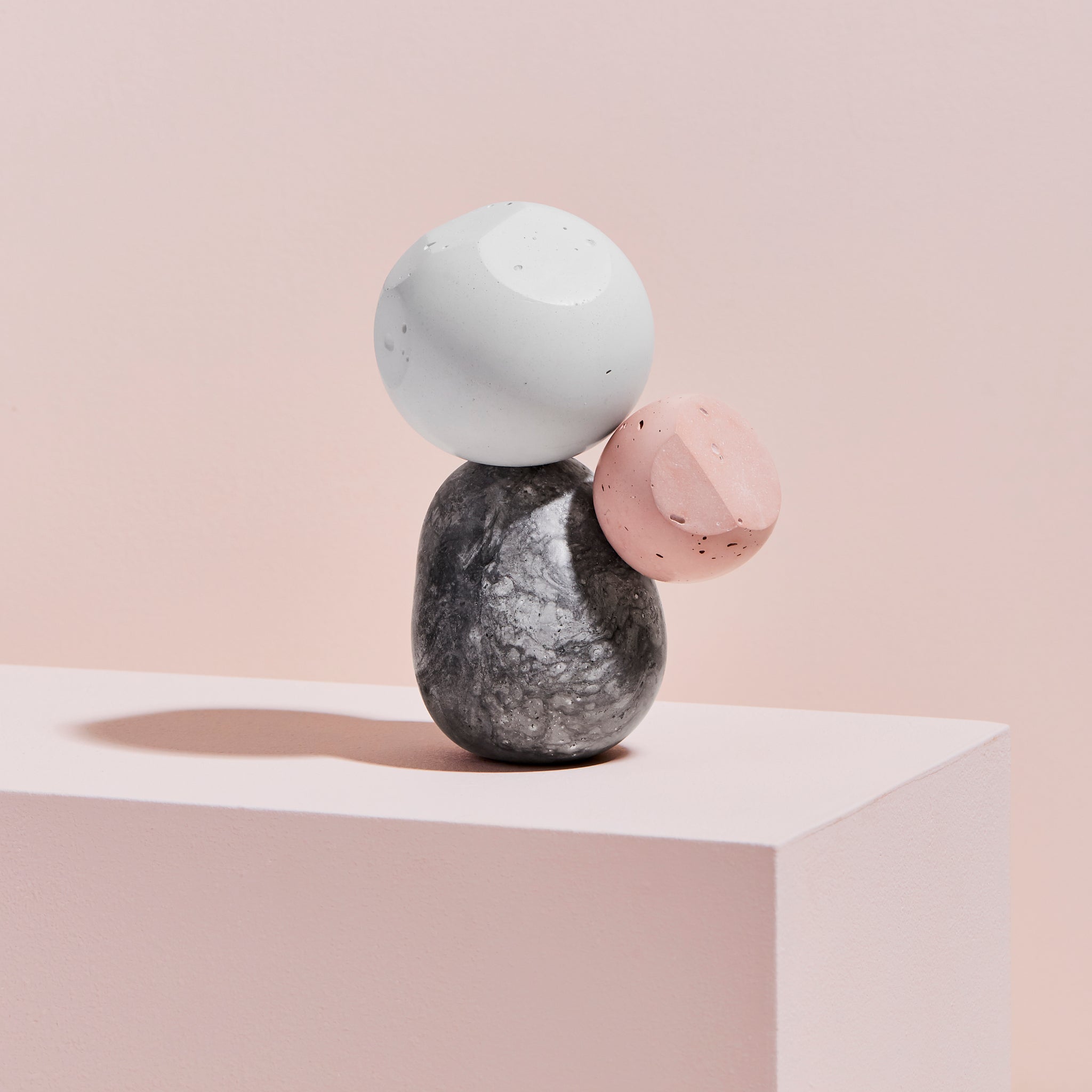 Standing White & Pink, One-of-a-Kind Sculpture MONOMIO Exclusive